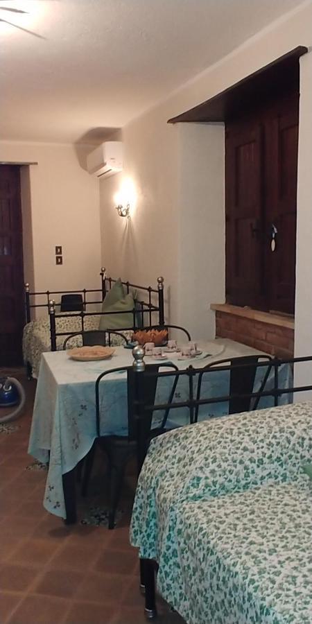 Villa Diana Фиумефредо ди Сицилия Стая снимка